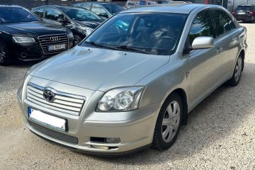 Toyota Avensis 2.0 D4D *Klimatyzacja*Czujniki parkowania* HAK*
