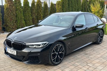 BMW M550i 4.4 530KM